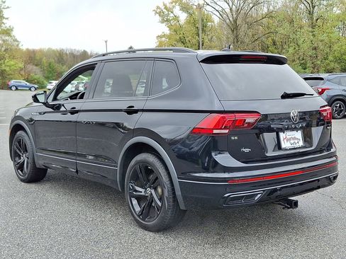 Used 2023 Volkswagen Tiguan SE R-Line image 4