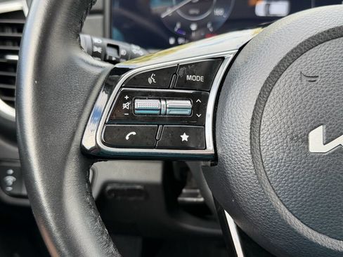 Used 2024 Kia Seltos EX FWD image 22