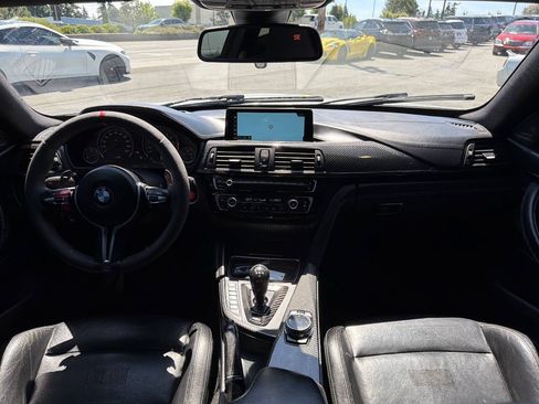 Used 2015 BMW M4 Coupe RWD image 23