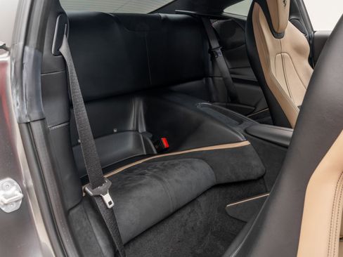 Certified 2022 Ferrari Roma image 40