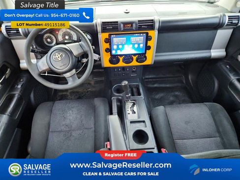 Used 2007 Toyota FJ Cruiser 2WD image 11