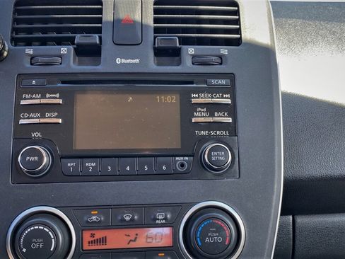 Used 2013 Nissan Leaf S image 13