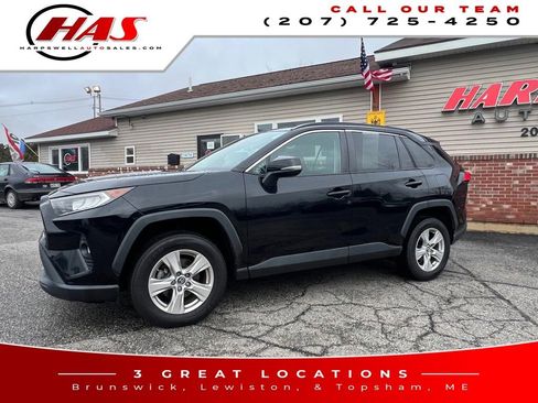 Used 2019 Toyota RAV4 XLE image 2