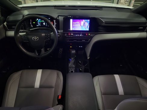 Certified 2025 Toyota Camry SE image 10