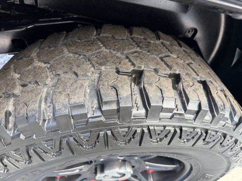 Used 2017 Jeep Wrangler Unlimited Sahara AWD/4WD image 41