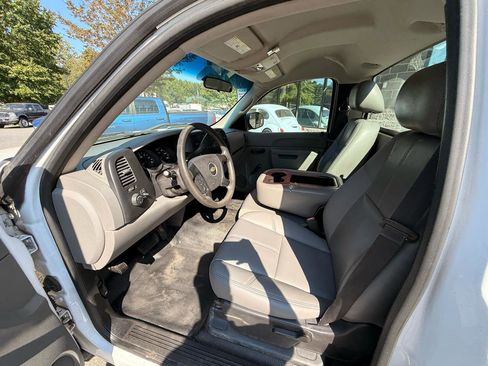 Used 2013 Chevrolet Silverado 1500 W/T image 10