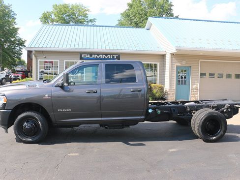 Used 2022 RAM 3500 Tradesman w/ Max Tow Package AWD/4WD image 2