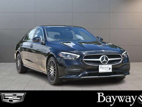Used 2025 Mercedes-Benz C 300 Sedan image 4