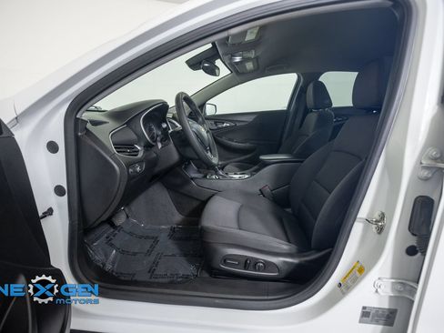 Used 2023 Chevrolet Malibu RS FWD image 11