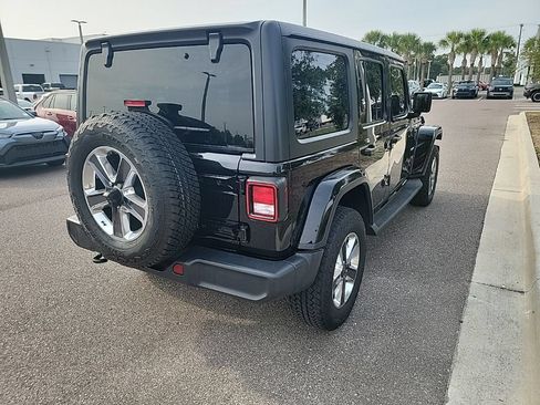 Used 2019 Jeep Wrangler Unlimited Sahara AWD/4WD image 3