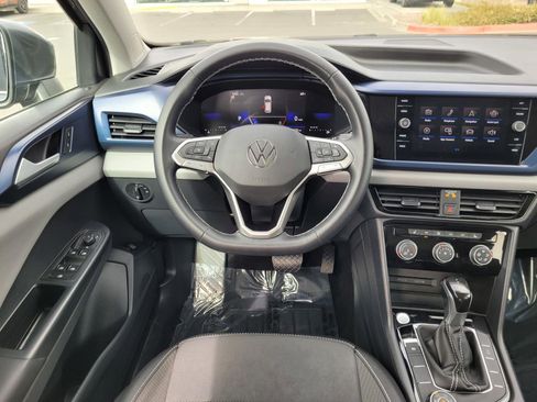 Certified 2023 Volkswagen Taos SE w/ Panoramic Sunroof Package AWD/4WD image 19