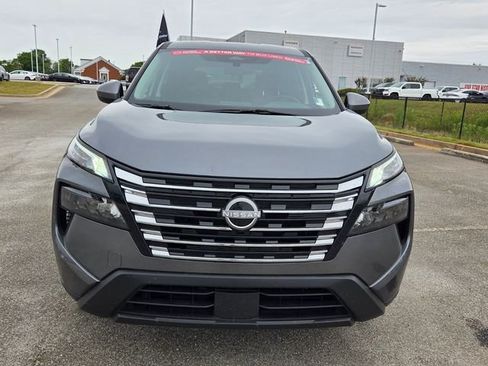 Used 2026 Nissan Rogue SV FWD image 2