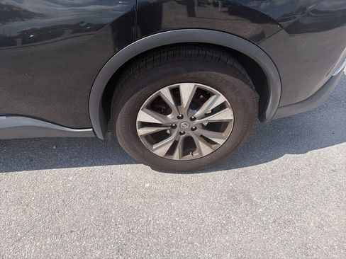 Used 2016 Nissan Murano SV FWD image 9
