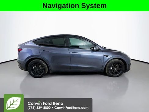 Used 2021 Tesla Model Y Long Range image 8