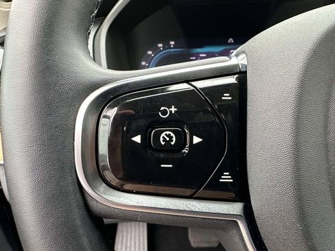 Used 2024 Volvo XC90 B5 Plus AWD/4WD image 17