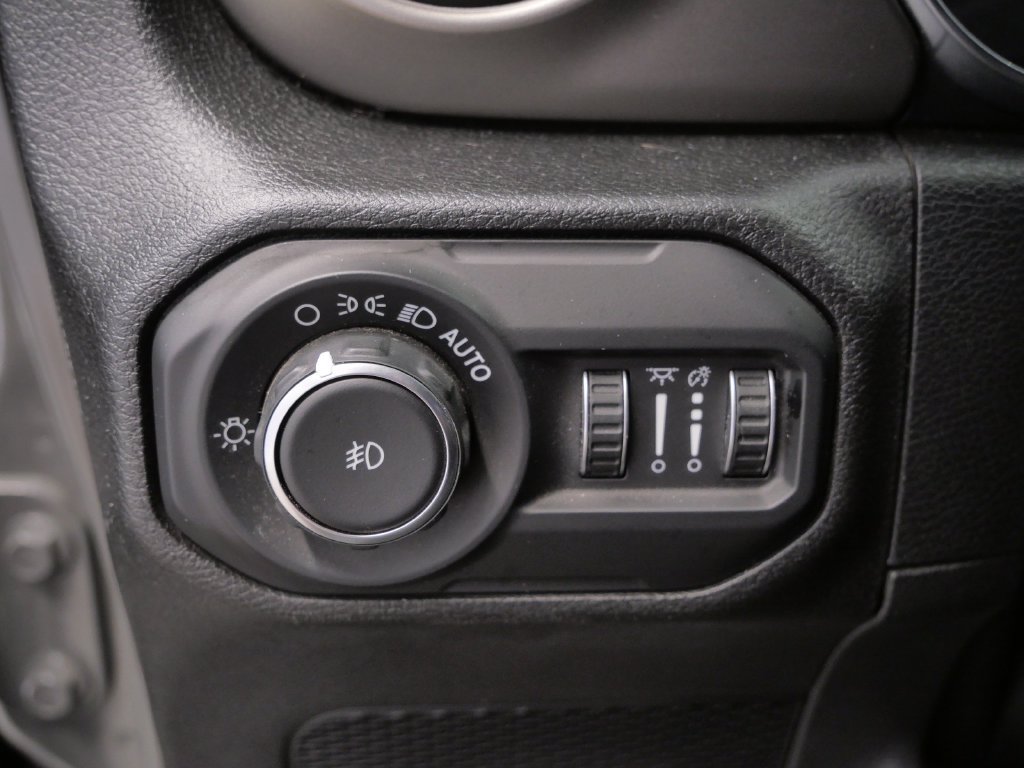Used 2021 Jeep Wrangler Unlimited Sport AWD/4WD image 24