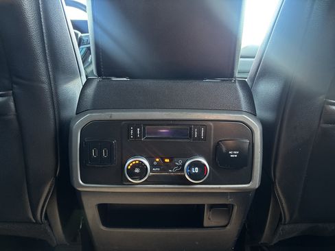 Used 2020 Ford Expedition XLT w/ Equipment Group 202A AWD/4WD image 20
