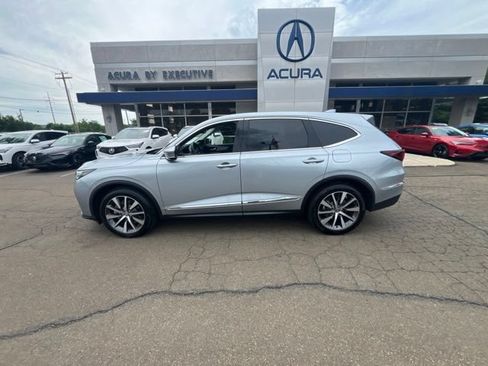 Used 2026 Acura MDX SH-AWD w/ Technology Package image 3