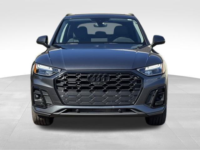 Used 2023 Audi Q5 2.0T Premium Plus w/ Premium Plus Package AWD/4WD image 2