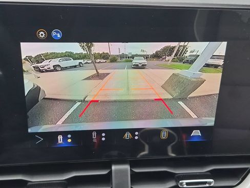 New 2026 Chevrolet Equinox LT w/ Convenience Package II AWD/4WD image 18