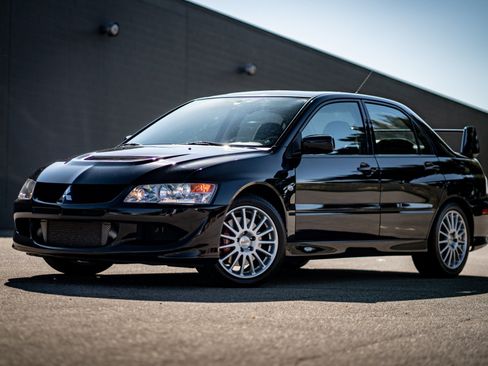 Used 2003 Mitsubishi Lancer Evolution AWD/4WD image 3