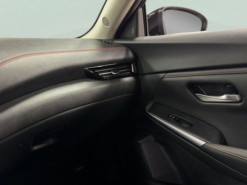 Used 2025 Nissan Sentra SR w/ Midnight Edition FWD image 30