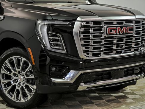 New 2026 GMC Yukon Denali w/ Denali Reserve Package AWD/4WD image 2