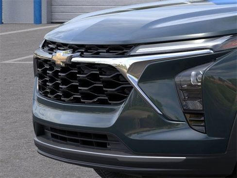 New 2026 Chevrolet Trax LT w/ Sunroof Package image 13