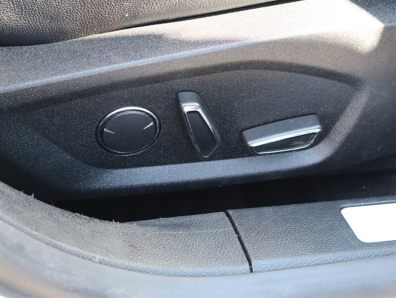Used 2019 Ford Fusion Titanium AWD/4WD image 12