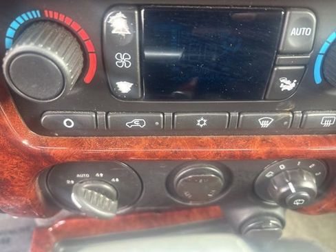 Used 2008 GMC Envoy SLT image 30