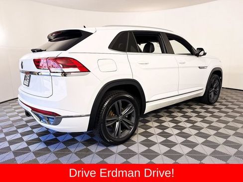 Used 2020 Volkswagen Atlas Cross Sport SE w/ Panoramic Sunroof Package FWD image 23
