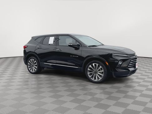 Certified 2023 Chevrolet Blazer Premier w/ Driver Confidence II Package AWD/4WD image 2