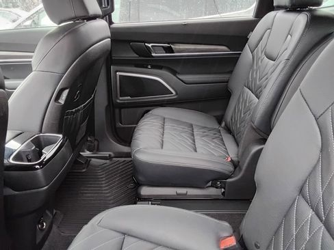 Used 2025 Kia Telluride EX X-Line image 9