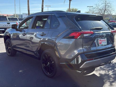 Certified 2025 Toyota RAV4 SE image 4