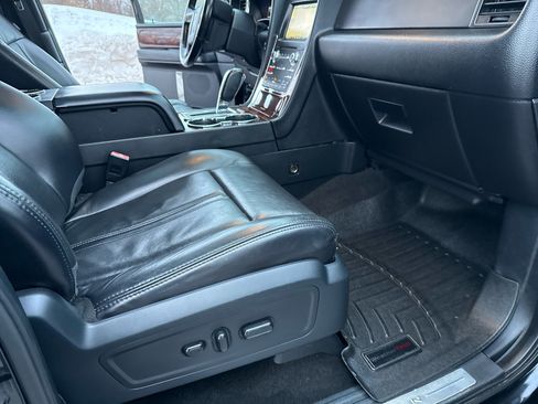 Used 2015 Lincoln Navigator 4WD image 33