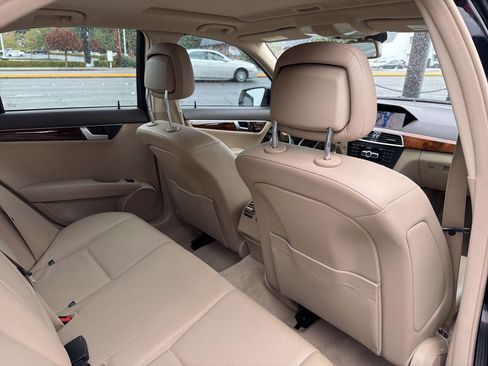 Used 2013 Mercedes-Benz C 250 Sedan image 26