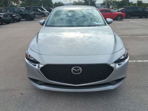 Used 2021 MAZDA MAZDA3 Sedan FWD image 4