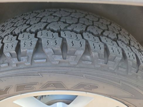 Used 2020 Land Rover Defender 110 First Edition image 29