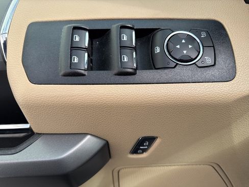 Used 2017 Ford F150 XLT w/ Equipment Group 302A Luxury image 12