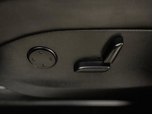 Used 2017 Tesla Model X 75D image 16