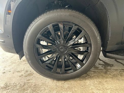 Used 2026 Cadillac Escalade 4WD image 14
