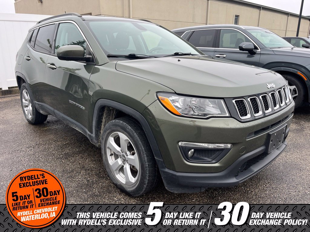 Used 2018 Jeep Compass Latitude w/ Popular Equipment Group AWD/4WD image 1