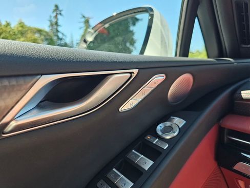 Used 2025 Genesis G80 3.5T Sport image 33