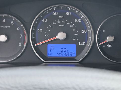 Used 2012 Hyundai Santa Fe GLS AWD/4WD image 11