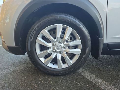 Used 2020 Nissan Kicks S image 30