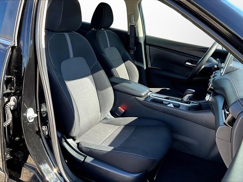 Used 2024 Nissan Sentra SV image 7