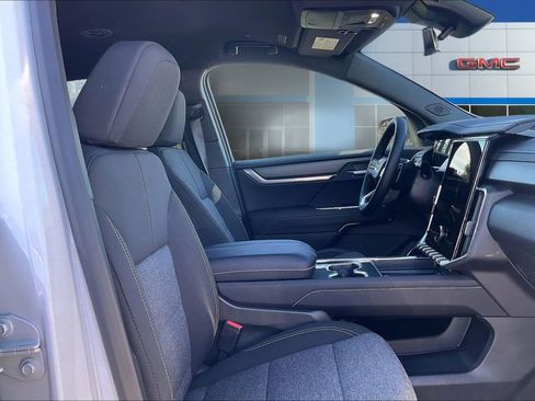 New 2026 GMC Acadia Elevation image 11