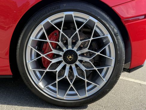 Used 2024 Lamborghini Huracan STO image 9