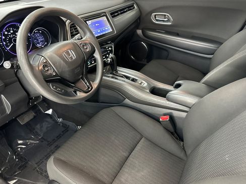 Used 2018 Honda HR-V EX image 4