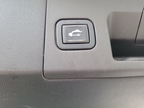 Used 2022 Cadillac XT5 Luxury image 17